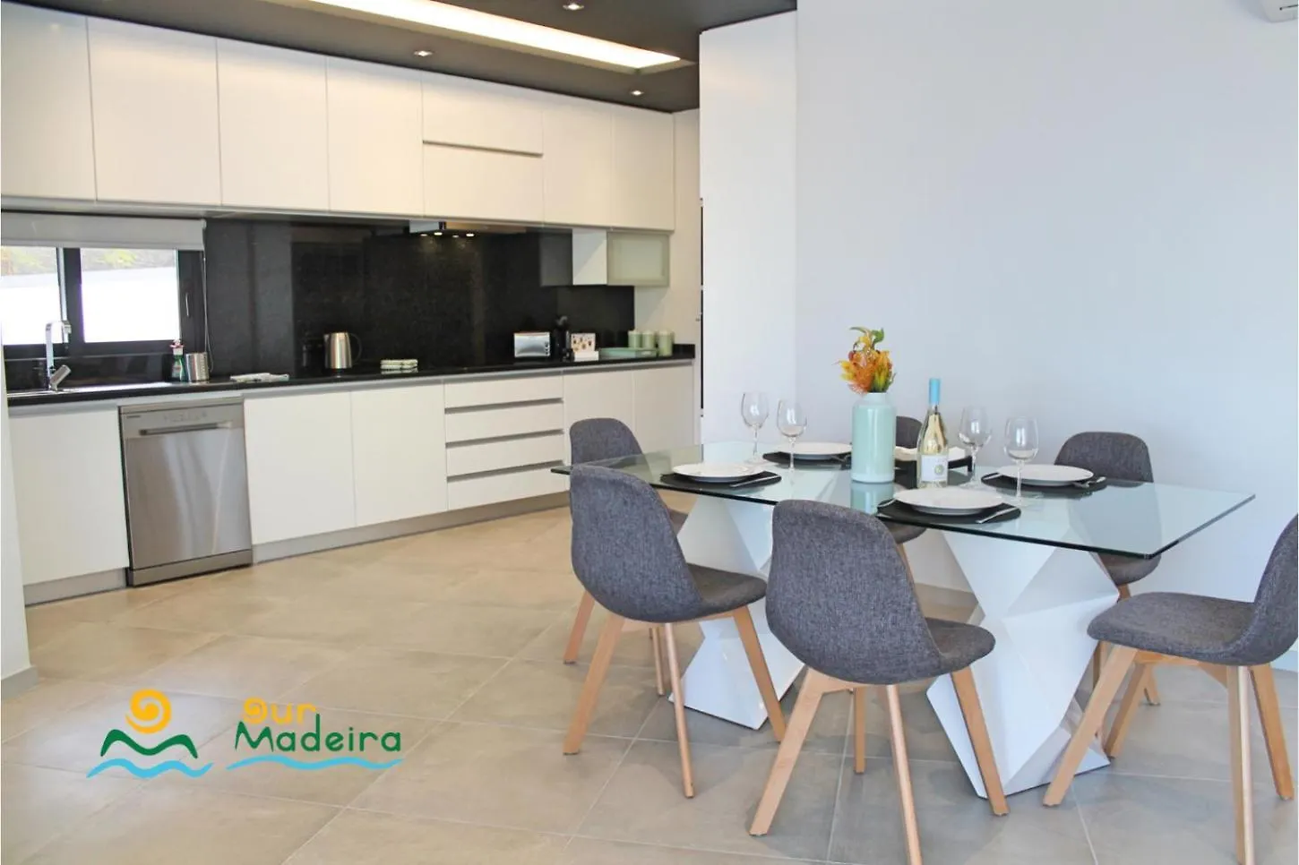 Ourmadeira - Calheta Charm, Modern Vila Villa Calheta (Madeira)