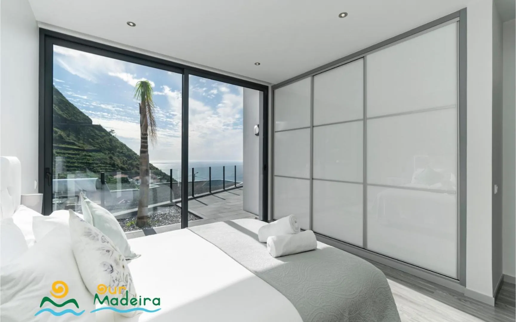 Ourmadeira - Calheta Charm, Modern Vila Villa